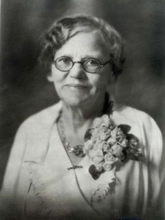 The Widow Who Started H-E-B, and How Her $60 Grocery Became "Texas' FEMA"