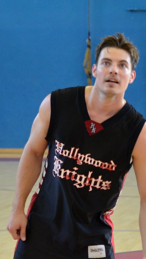 Josh Henderson: Dallas-Born Star of the Dallas Revival
